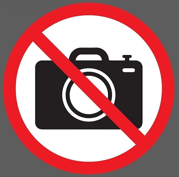 Наклейка «Не фотографировать» 180х180мм
